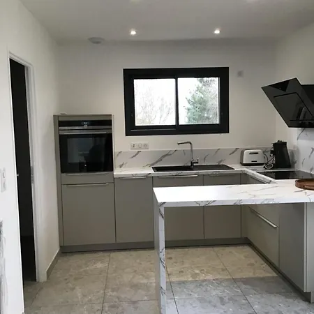 Charmante Neuve A Сasa de vacaciones Chaspuzac