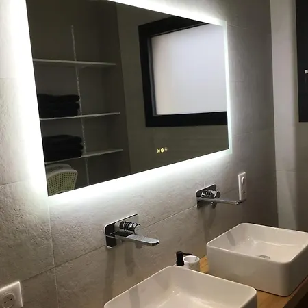 Charmante Neuve A Chaspuzac